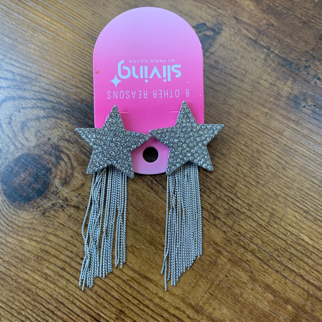 Paris Hilton Silver Star Dangle Earrings 15$